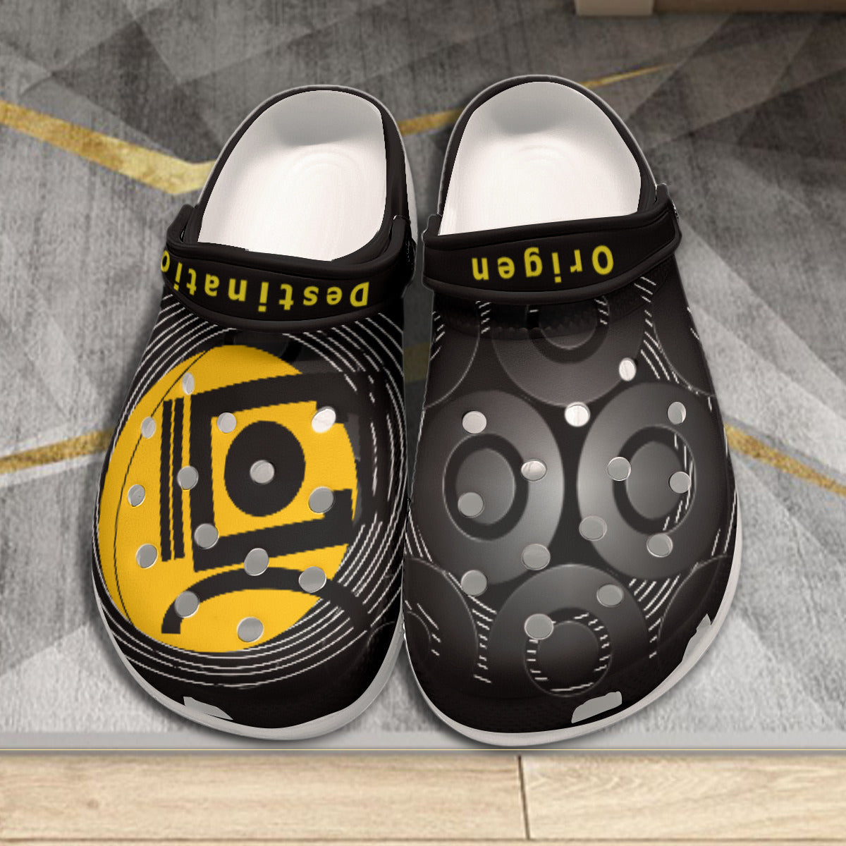 Origen Destination Women's Signature Classic Clogs BlackG