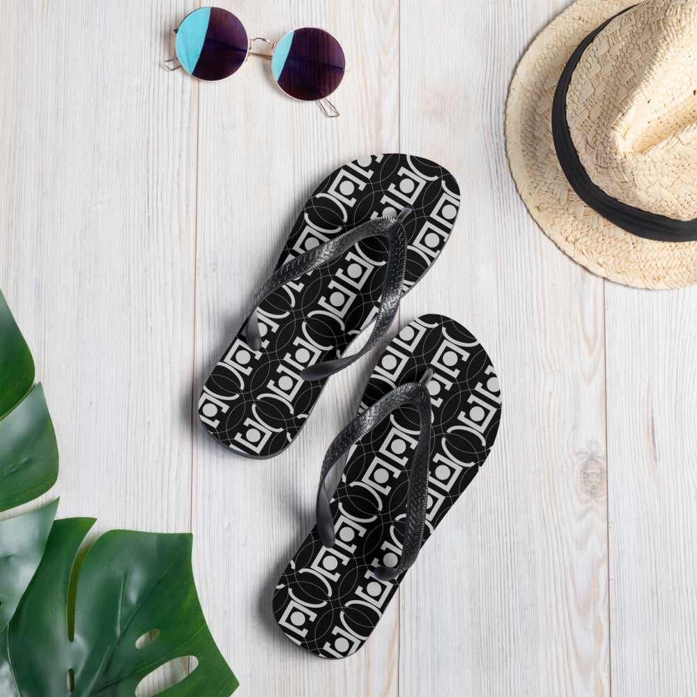 Origen Destination |On-Arrival Point of Origen Women's Black/White Signature Flip-Flops