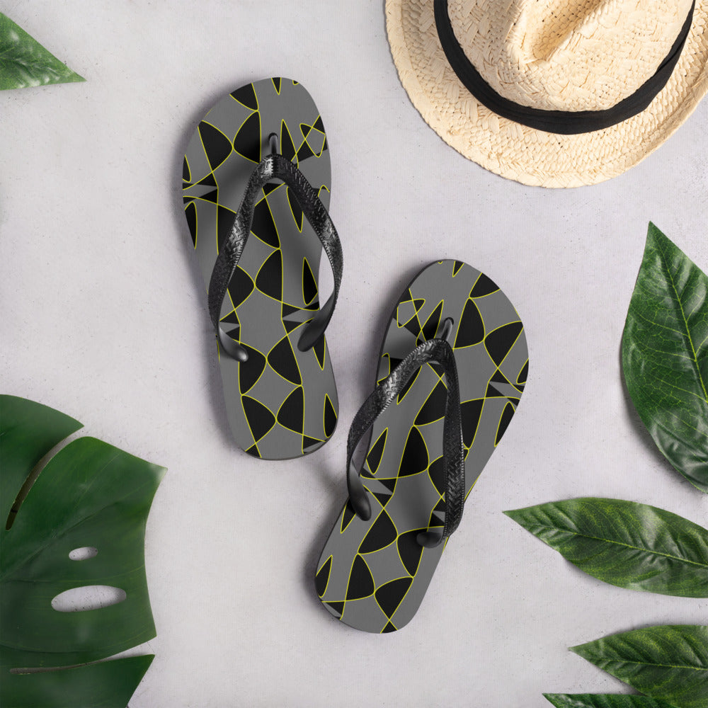 Origen Destination |On-Arrival Point of Origen Women's Gray/Black Flip-Flops
